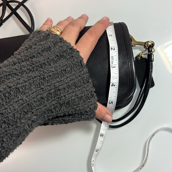 Coach | Vintage NYC 70s/80s Dinky #9375 in Black/Blavey? with double strap - Picture 15 of 16